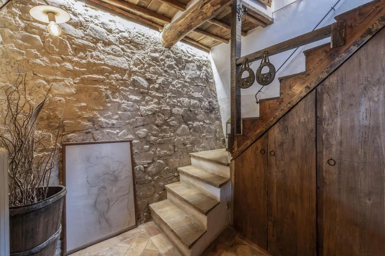 Molino L'Oppino 6, Emma Villas Torrita di Siena Italy